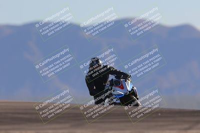 media/Nov-06-2023-Moto Forza (Mon) [[ce023d0744]]/3-Intermediate Group/Session 5 (Turn 9)/